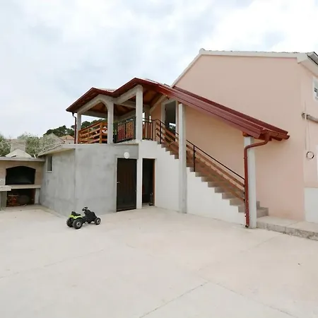 By The Sea Tkon, Pasman - 19018 Tkon