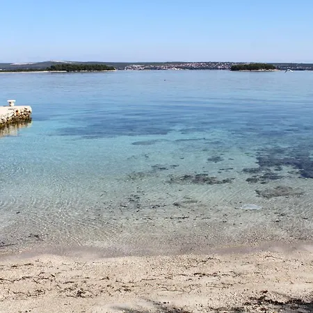 By The Sea Tkon, Pasman - 19018 *