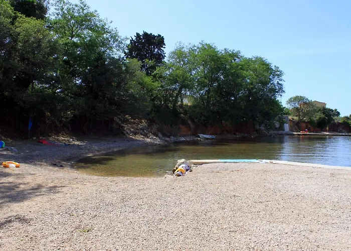 By The Sea Tkon, Pasman - 19018 *